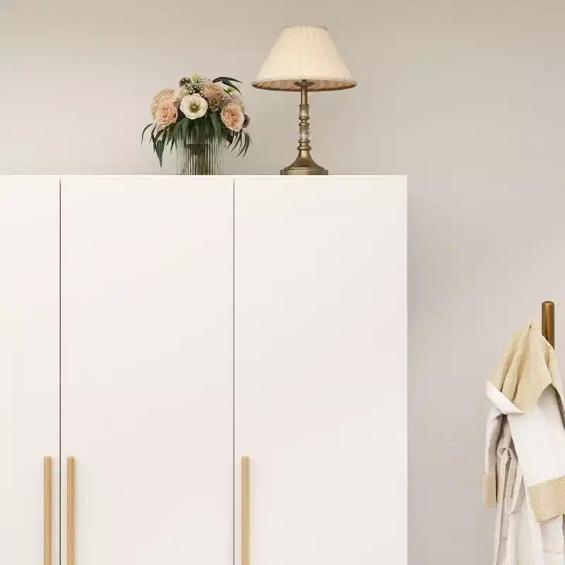 Armadio Minimalista Bianco 3 Ante da 178 cm con Asta Appendini, Ripiani Multi-Strato e Ante con Chiusura Ammortizzata
