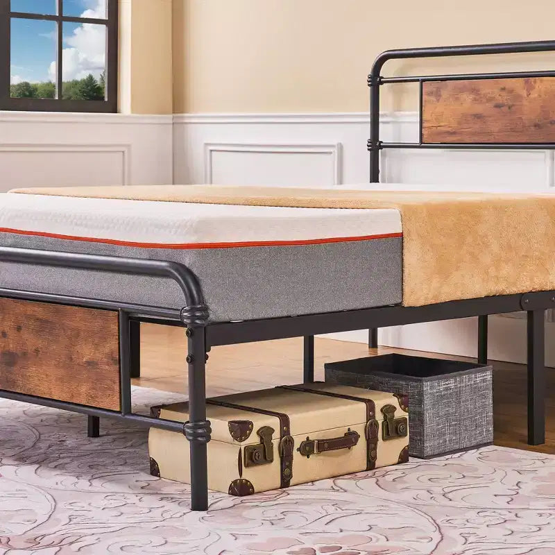 Base letto a piattaforma Full/Queen in metallo con testiera effetto legno, doghe in acciaio resistente, nessun materasso a molle richiesto, marrone