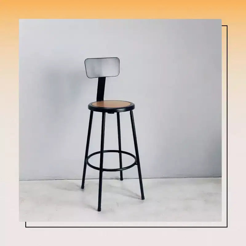 Sgabello da bar in acciaio da 30" con schienale basso e poggiapiedi saldato, sedile rotondo in masonite, nero